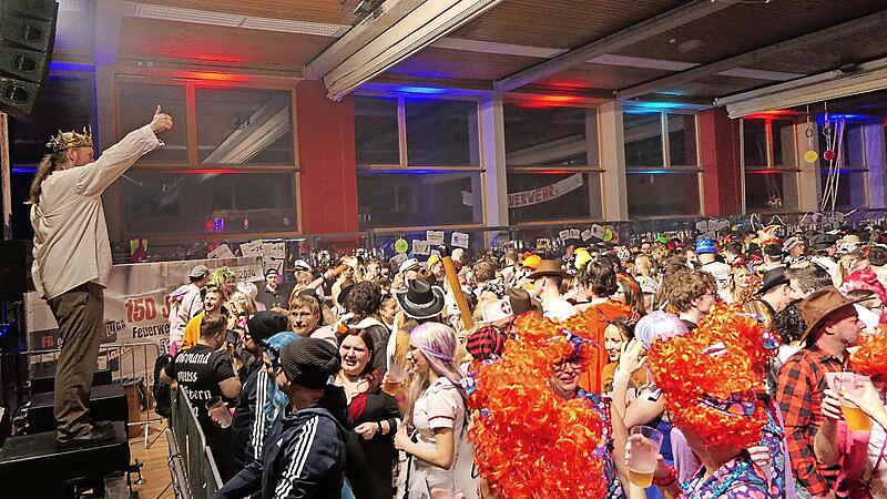 Um die Sicherheit in der Sport- und Kulturhalle Sand zu erh&ouml;hen, ist bei Veranstaltungen k&uuml;nftig der Einsatz von Brandschutzhelfern vorgeschrieben.