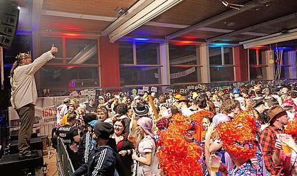 Um die Sicherheit in der Sport- und Kulturhalle Sand zu erh&ouml;hen, ist bei Veranstaltungen k&uuml;nftig der Einsatz von Brandschutzhelfern vorgeschrieben.