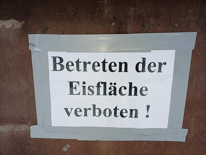 Badesee Eisfl&auml;che