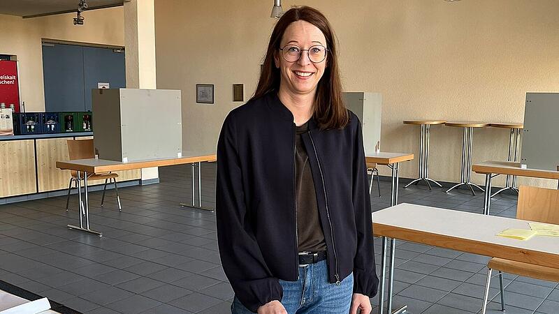 Sabrina Schäfer NüdlingenBürgermeisterwahl Nüdllingen Sabrina Schäfer gibt am 22. März 2026 ihre Stimme in Nüdlingen ab.