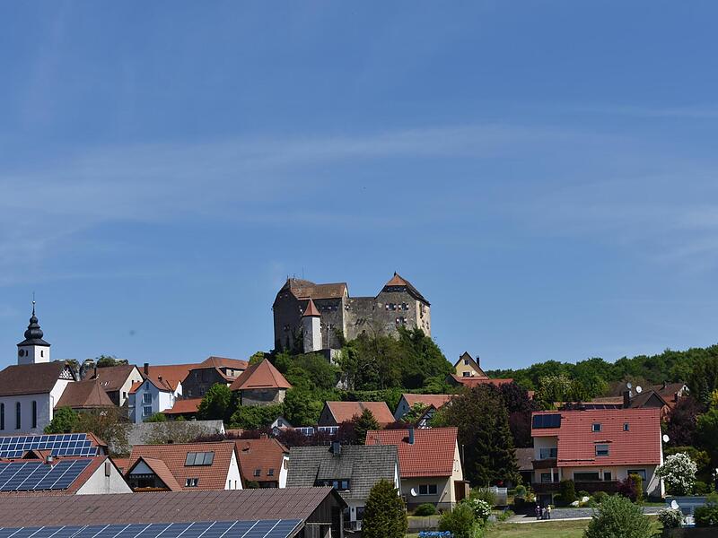 Die Burg Hiltpoltstein ist das Wahrzeichen der gleichnamigen MarktgemeindeForchheim & Fr&auml;nkische Schweiz