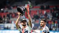 Müller von den Vancouver Whitecaps mit Voyageurs Cup
