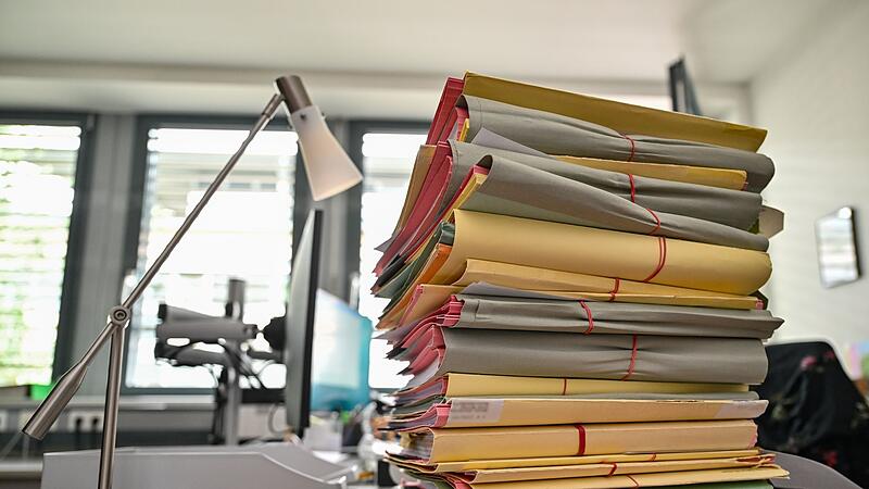Stapel mit Akten Stapel mit Akten
