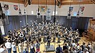 Schlussapplaus nach dem Konzert „Von großen und kleinen Helden“. Schlussapplaus nach dem Konzert „Von großen und kleinen Helden“.