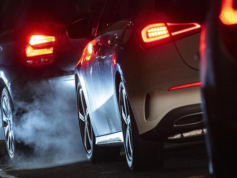 Die EU-Kommission will das Verbrenner-Aus zurücknehmen. Die EU-Kommission will das Verbrenner-Aus zurücknehmen.