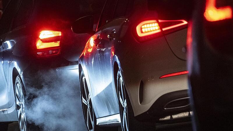 Die EU-Kommission will das Verbrenner-Aus zur&uuml;cknehmen.