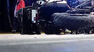 A8 bei Augsburg: 18-Jähriger stirbt in der Nacht bei Motorrad-Unfall A8 bei Augsburg: 18-Jähriger stirbt in der Nacht bei Motorrad-Unfall