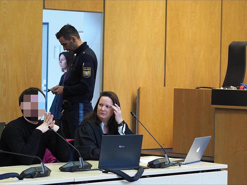 Prozess in Coburg: Streit zwischen Verteidigung und Anklage Prozess in Coburg: Streit zwischen Verteidigung und Anklage