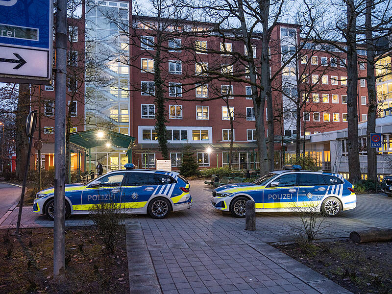 Eskalation in Erlanger Klinik: Polizei stoppt Messerangreifer im Waldkrankenhaus mit SchussMesserangreifer Erlanger Klinik