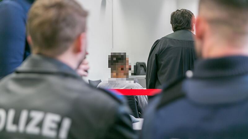 Prozess Diebstahl Blümlein Tag 2Forchheim & Fränkische Schweiz Weitere Verhandlungstage waren doch nicht nötig: Vor dem Landgericht Bamberg ist am Dienstagnachmittag (21. Oktober) das Urteil gegen drei Männer unter anderem wegen eines Einbruchs und eines versuchten Einbruchs in Forchheim im Januar 2021 gefallen.