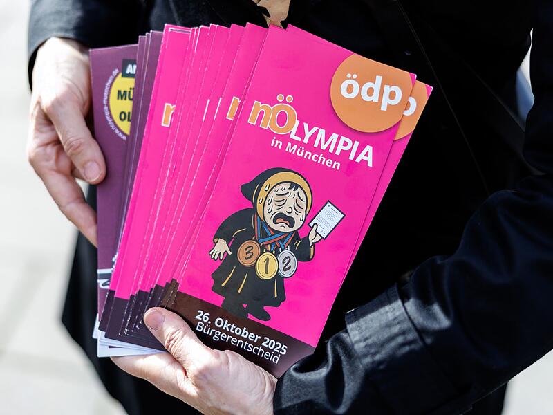 Protestaktion vom NOlympia-Bündnis in München