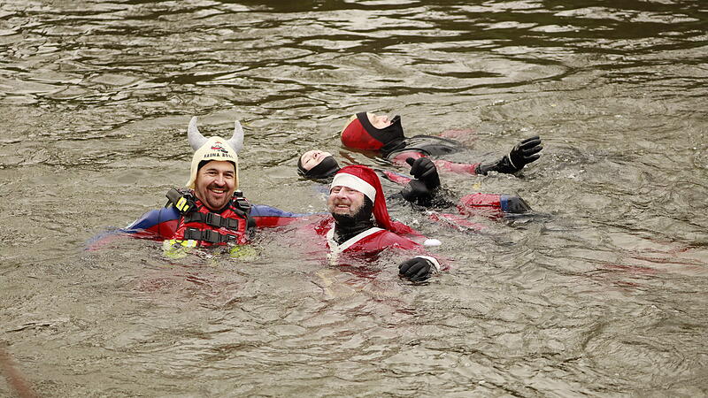 Advent-Saaleschwimmen  der Wasserwacht Bad Kissingen