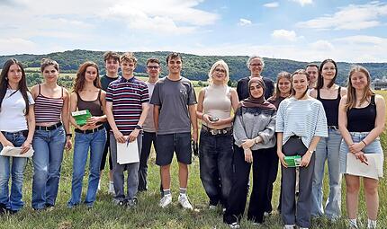 Schülerinnen und Schüler der Leistungsfächer Biologie und Geographie des Frobenius-Gymnasiums Hammelburg Schülerinnen und Schüler der Leistungsfächer Biologie und Geographie des Frobenius-Gymnasiums Hammelburg