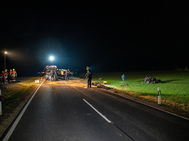 Folgenschwerer Frontalcrash fordert zwei SchwerverletzteFrontalcrash Kleinsendelbach