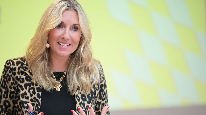 Schulstart mit Kultusministerin Stolz