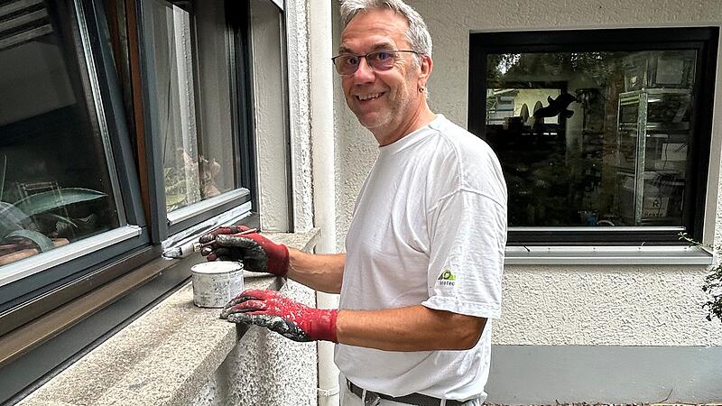 Präzision und Spaß sind Dieter Nielsen sowohl im Beruf, als auch im Sport besonders wichtig. Einen Tag nach dem Gewinn der Deutschen B-Senioren-Meisterschaft, stand der Malermeister mit getapten Knie bereits wieder auf der Baustelle. Präzision und Spaß sind Dieter Nielsen sowohl im Beruf, als auch im Sport besonders wichtig. Einen Tag nach dem Gewinn der Deutschen B-Senioren-Meisterschaft, stand der Malermeister mit getapten Knie bereits wieder auf der Baustelle.
