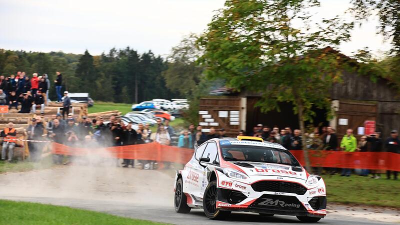 Vorjahressieger Dominik Dinkel (Wonsees) und Michael Teufel (Bayreuth) wird die Rallye am Samstag eröffnen.Forchheim & Fränkische Schweiz Vorjahressieger Dominik Dinkel (Wonsees) und Michael Teufel (Bayreuth) wird die Rallye am Samstag eröffnen.Forchheim & Fränkische Schweiz