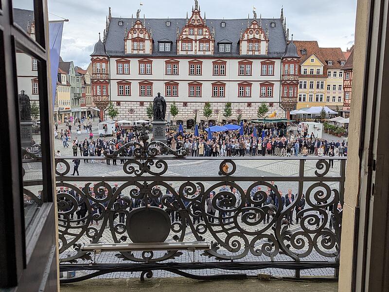 Blick vom Balkon.Einzug der Präsidierenden Blick vom Balkon.