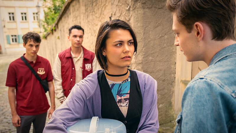 Szene aus "Die Schule der magischen Tiere 4": Marco Hohmann (hinten rechts) spielt an der Seite der Darstellerin Tomomi Themann