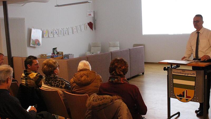 Bei der B&uuml;rgerversammlung in Vestenbergsgreuth stand die Situation der Kinderg&auml;rten und der Schule im Vordergrund der Diskussion.