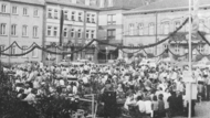 Bei schönem Wetter feierten die Hammelburger Bevölkerung und viele auswärtige Gäste das Weinfest im Jahr 1971. Bei schönem Wetter feierten die Hammelburger Bevölkerung und viele auswärtige Gäste das Weinfest im Jahr 1971.