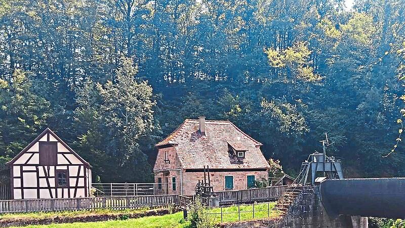 Um 14 Uhr und um 15.30 Uhr beginnen Führungen am Bohrturm des „Luitpoldsprudel Alt“. Victoria May/Archiv Um 14 Uhr und um 15.30 Uhr beginnen Führungen am Bohrturm des „Luitpoldsprudel Alt“. Victoria May/Archiv