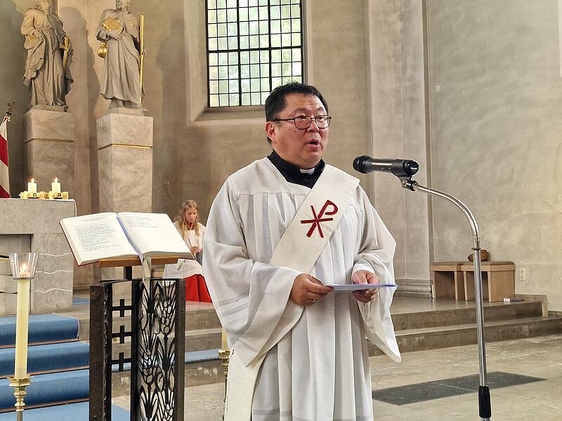 Bei seiner Abschiedsvesper blickte Diakon Kim Sell auf zw&ouml;lf Jahre in Bad Br&uuml;ckenau zur&uuml;ck und sprach offen &uuml;ber die Belastungen der vergangenen Jahre.
