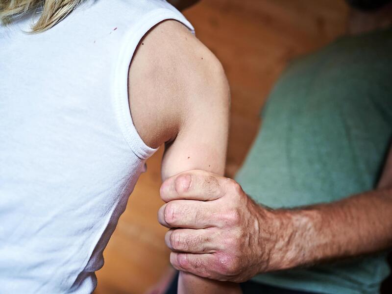 Vor dem Schöffengericht musste sich ein Mann wegen des sexuellen Missbrauchs eines damals 15-Jährigen verantworten.