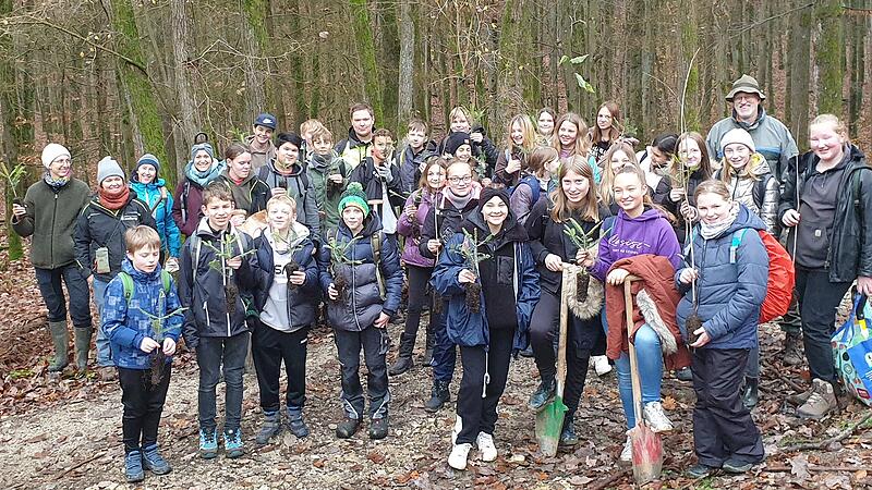 Die Schüler der Mittelschule Scheßlitz hatten sichtlich Spaß an der Waldaktion.