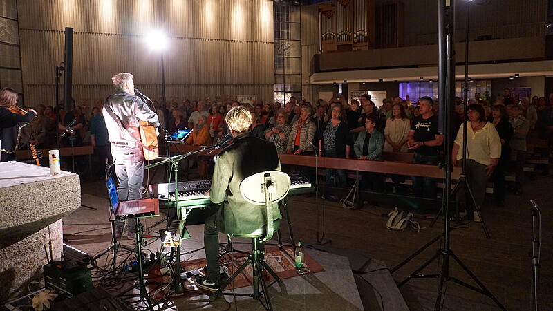 Albert Frey in der Garitzer Kirche. Albert Frey in der Garitzer Kirche.
