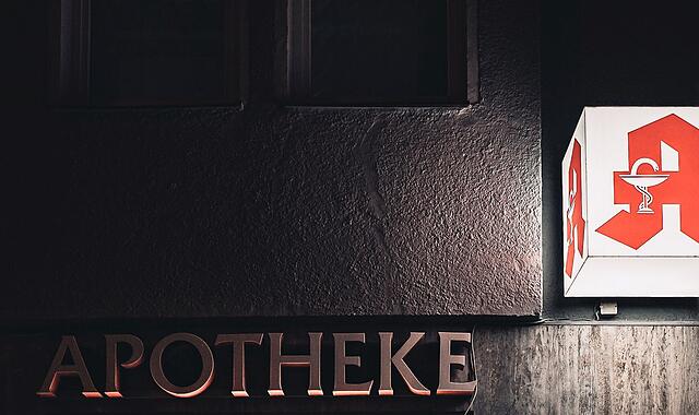 Notdienst Apotheke Apotheken müssen 365 Tage im Jahr als Ansprechpartner in Notsituationen erreichbar sein. Dabei werden die Dienste aufgeteilt.