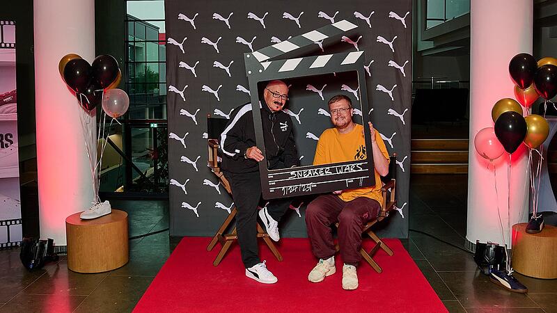 Der Gründer und der heutige Leiter des Puma-Archivs, Helmut Fischer (links) und Ulrich Planer haben Disney für den Dokumentarfilm Interviews gegeben.