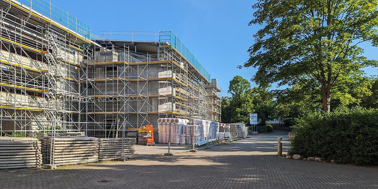 Während der Sanierung der GottfriedNeukamMittelschule werden die