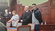 Das Urteil im Mordprozess gegen Tina H. und Marcel E. fällt am  Montag. Unser Bild zeigt die beiden Angeklagten mit Rechtsanwalt Alexander Schmidtgall, der der Verteidiger des 25-jährigen Hauptbeschuldigten ist.