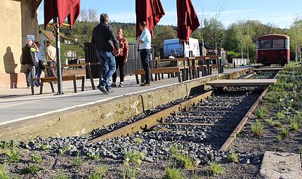 Die letzte Sitzung f&uuml;r die Gemeinder&auml;te der Wahlperiode 2020 bis 2026 fand am Gleispark Rupboden statt. Am 30. April wird hier der Maibaum aufgestellt.