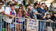 Olympique Lyon gegen VfL WolfsburgOlympique Lyon gegen VfL Wolfsburg Doch die Lyon-Fans feuerten "Les Gones", die Jungs von Olympique, lautstark an.