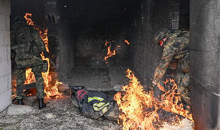 Ersthelfertraining BundeswehrBundeswehr-Übung in Hammelburg Ersthelfertraining BundeswehrBundeswehr-Übung in Hammelburg