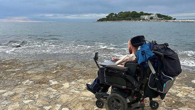 Tom Lehmann am Meer der kroatischen Hafenstadt Rovinj. Hier stand für den Strullendorfer ein Ausflug mit dem Piratenschiff an.