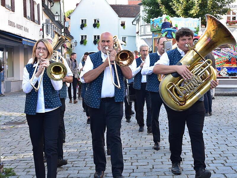Kirchweih GräfenbergKirchweih Gräfenberg Die Kirchweih in Gräfenberg lockte am Wochenende viele Besucher an.