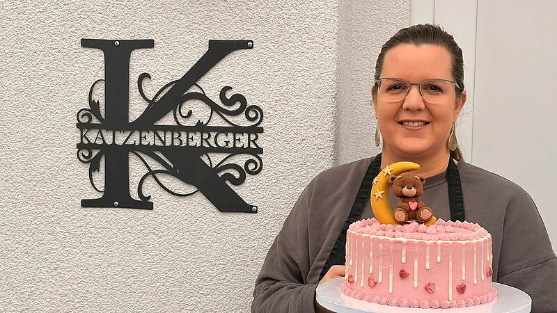 Verena Katzenberger aus Gr&auml;fenberg mit einer b&auml;renstarken Torte.