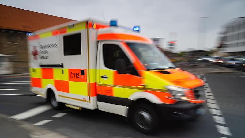 Unfall im Kreis Kulmbach: Auto landet im Graben - zwei Verletzte Unfall im Kreis Kulmbach: Auto landet im Graben - zwei Verletzte