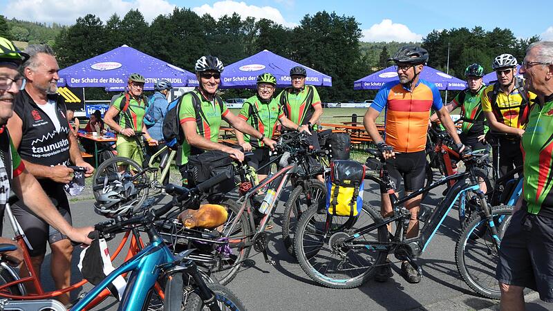 Treffpunkt: Kothen, zum 21. Hessisch-Bayrischen Rad-Vierer und der 26. Bike-Rundfahrt.