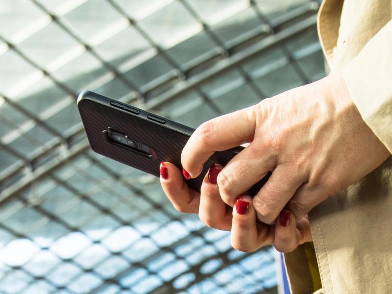 Testergebnisse und Kontakte auf dem Handy: Die Stadt Bamberg will eine eigene Corona-Warnapp an den Start bringen.