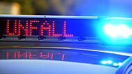 Polizei sichert Unfallstelle - Symbolbild