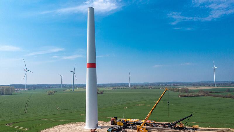 Neue M&ouml;glichkeiten f&uuml;r den Bau von Windparks: Der Regionale Planungsausschuss beschloss, rund 4000 Hektar der in den Landkreisen Rh&ouml;n-Grabfeld, Bad Kissingen, Ha&szlig;berge und Schweinfurt f&uuml;r Windenergie freizugeben.