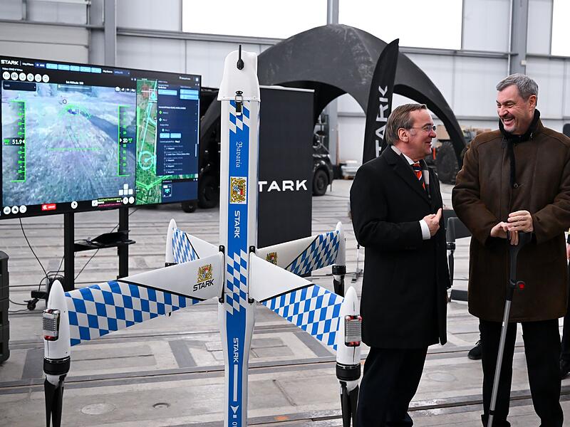 Eröffnung des Innovationszentrums der Bundeswehr Eröffnung des Innovationszentrums der Bundeswehr