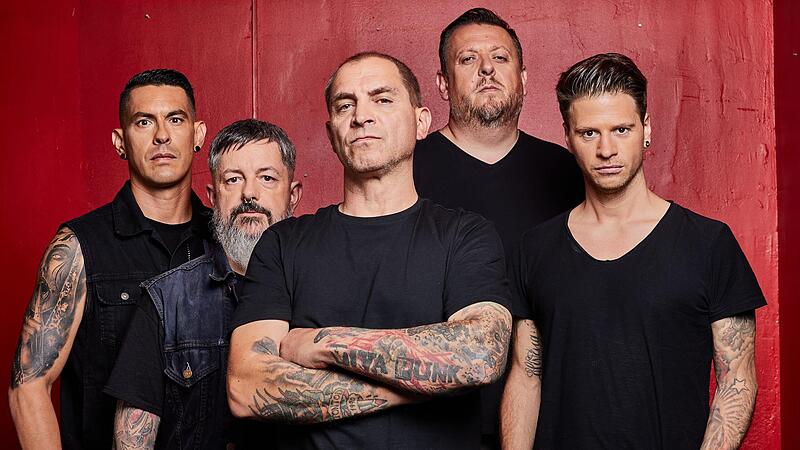 „Betontod“ ist eine der Bands, die die Festung rockt.