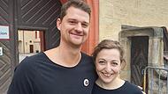 Thomas Halota und Julia Stumpf betreiben den Schlößla-Keller während des Annafests.Forchheim & Fränkische Schweiz