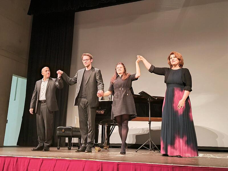 Gor Harutyunyan, Christian Zahlten, Edita Hakobyan und Hrachuh&iacute; Bass&eacute;nz (von links)