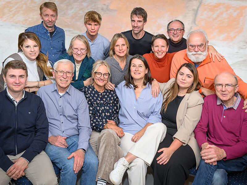 Bürgermeisterkandidatin Christiane Meyer mit den Stadtratskandidaten der Neuen Liste Ebermannstadt.